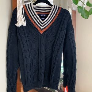 Vintage GAP V-Neck Sweater — size Medium